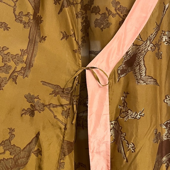 Anthropologie Eloise Till Blush Of Night Tallulah Bird & Floral Kimono
Robe - Picture 8 of 8